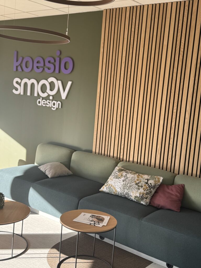 decoration bureaux professionnels-habillage-mural-koesio-smoov-design